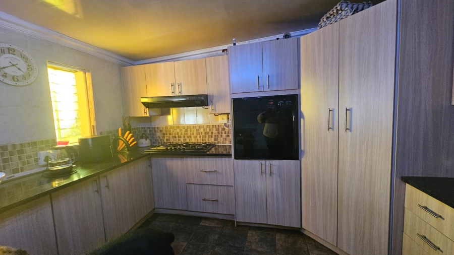 4 Bedroom Property for Sale in Kuruman Northern Cape